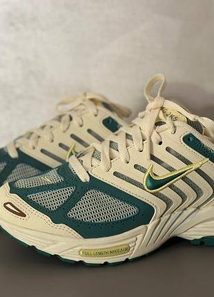 Новые кроссовки nike 38 размер