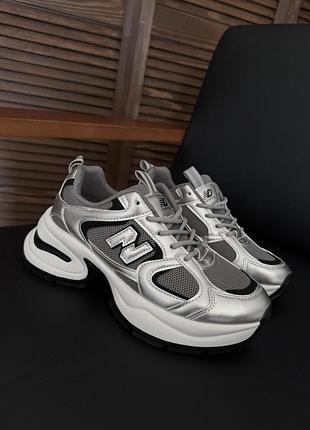 Кроссовки женские new balance