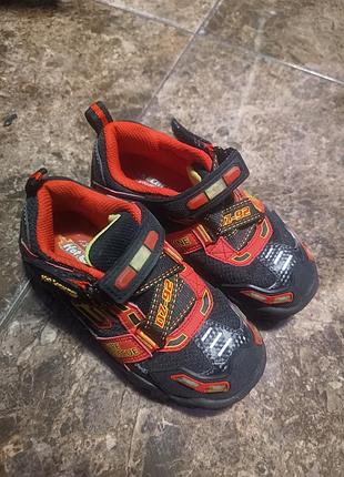 Новые детские кроссовки skechers с подсветкой стелька 19см