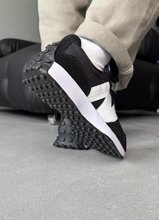 New balance 327 black/white 8