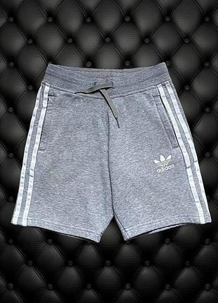 Оригинальные шорты adidas на мальчика