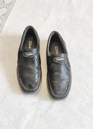 Шкіряні туфлі