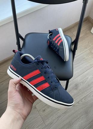 Кроссовки adidas neo