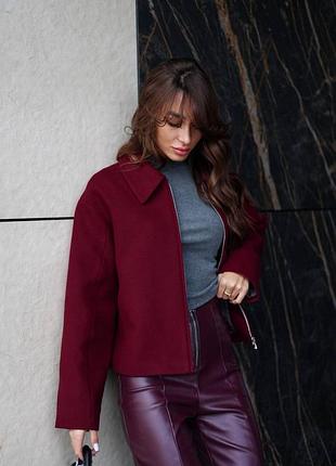 Стильный бомбер на молнии brz