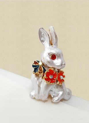 🔺🐇✨брошь-кулон "белый кролик" с эмалью