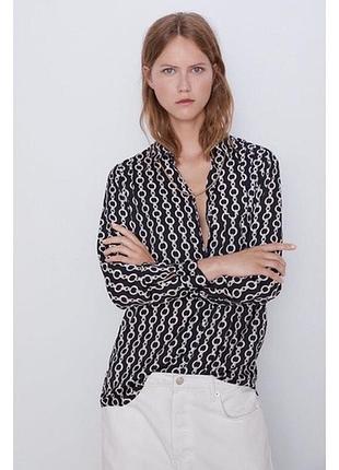 Сорочка у принт цепочек zara
