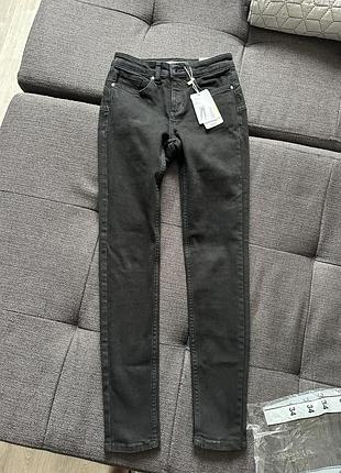 Новые джинсы mango