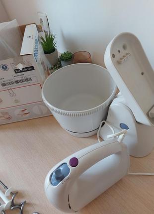 Міксер з чашою