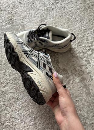Кроссовки asics