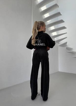 Велюровый костюм свободного кроя с вышивкой на спине, весенний костюм из велюра на весну, костюм велюр весна, 2025