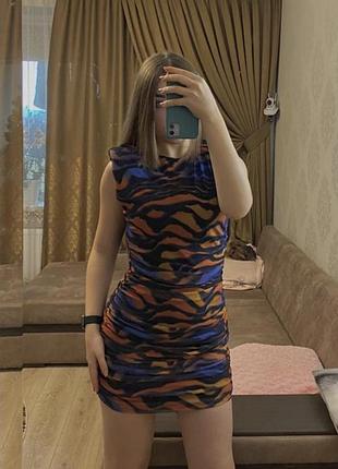 Платье с драпировками от missguided