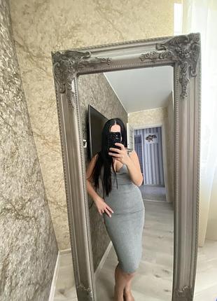 Жіночі сукня