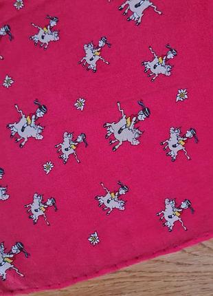 Из качественного шелка крепдешин красивый платок, состояние новой.япония