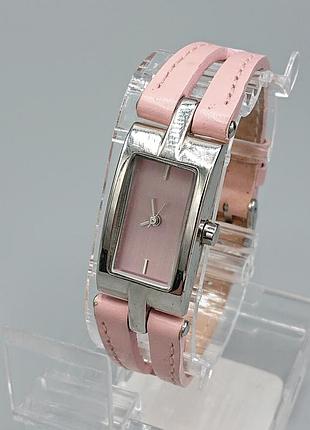 Новейшие женские часы next