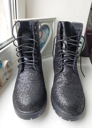 Ботинки с искринкой