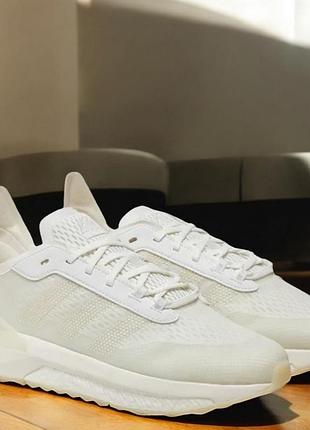 Кроссовки мужские adidas avryn boost(оригинал)47-29,5см.