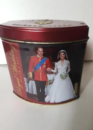 Жестяная коробка