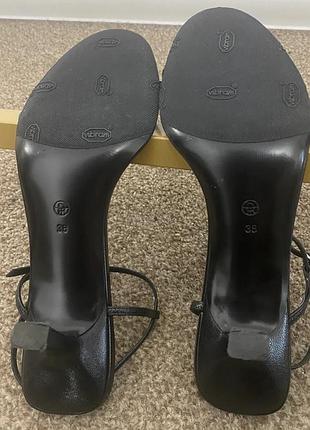 Босоножки the row