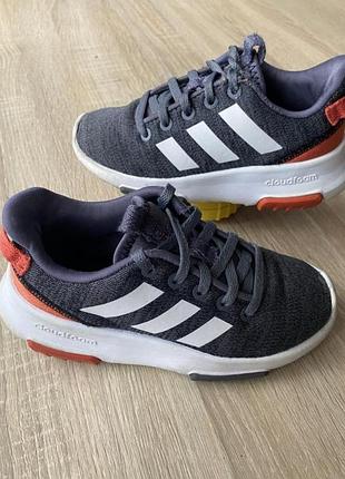 28 р легенькі кросівки adidas. оригінал