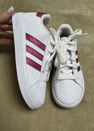 Кросівки adidas 32 розмір