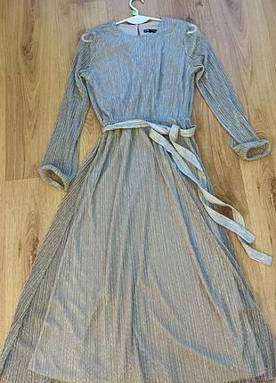 Платье вечернее