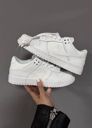 Жіночі кросівки nike sb dunk full white premium