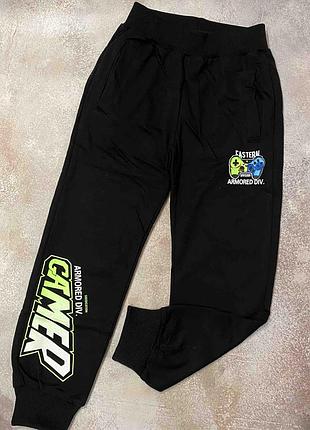 Спортивные штаны для парней