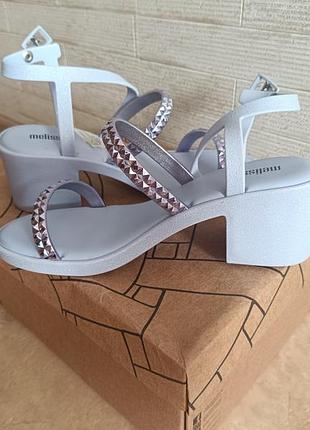 Босоножки melissa