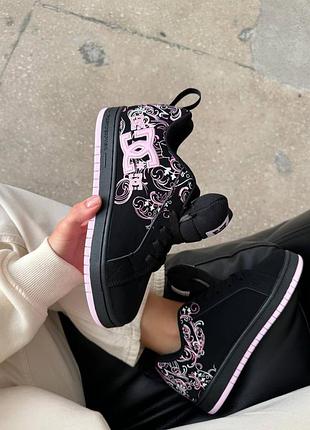 Dc court graffik x black sabbath pink4 фото