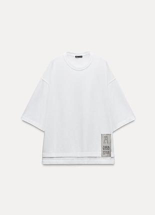 Хлопковая футболка с этикеткой zara