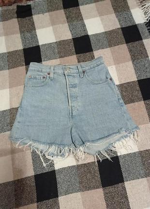 Джинсовые шорты levis,xs-s