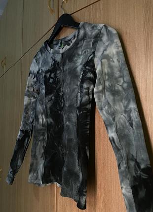 Лонгслив от украинского бренда lo.wear