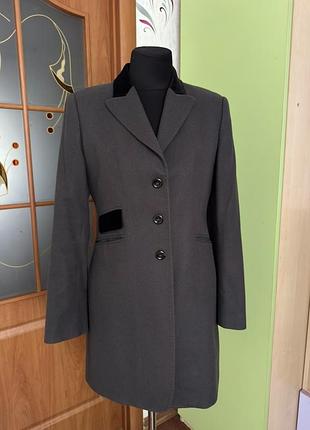 Удлиненный пиджак