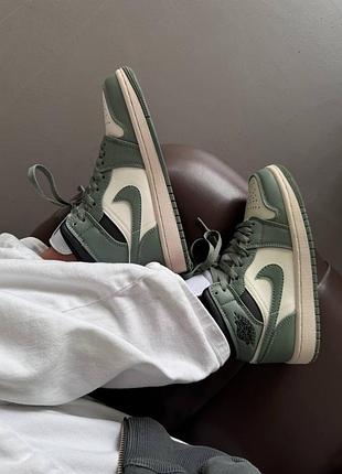 Жіночі кросівки air jordan 1 retro mid « jade smoke » premium