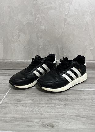 Кросівки adidas iniki