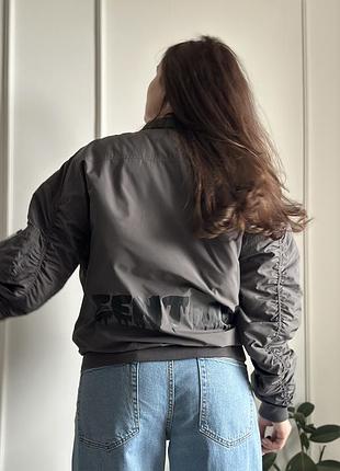 Куртка бомбер