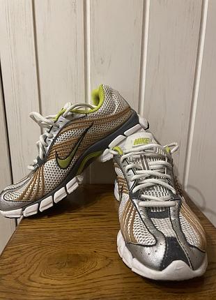 Кроссовки nike zoom
