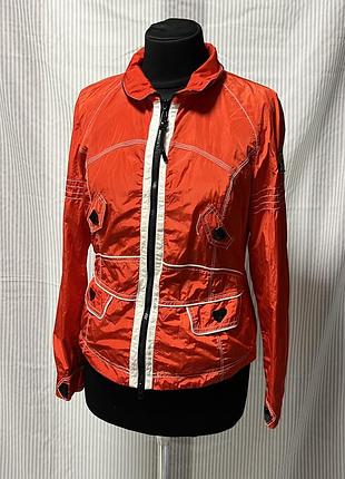 Жіноча червона курточка вітровка з коміром sportalm