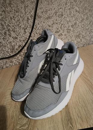 Чоловічі кросівки