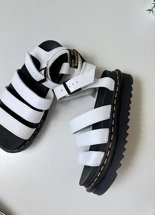 Босоножки dr.martens