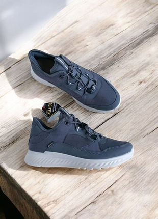 Кросівки ecco exostride w low gore-tex (39 розмір)