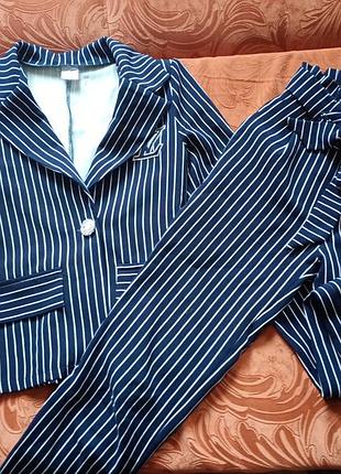 Костюм для дівчинки