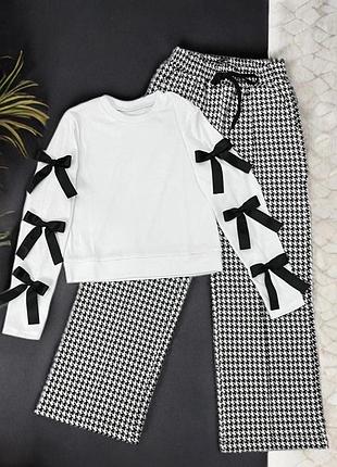 Стильный костюм-двойка, штаны палаццо и кофточка