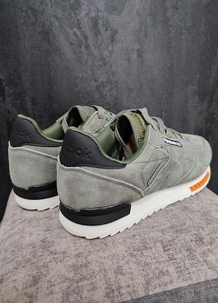 Reebok 4