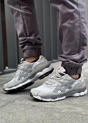 Чоловічі кросівки asics світло сірі