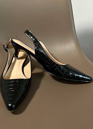 Туфлі босоніжки кіттен хілл kitten heel маленький каблук чорні