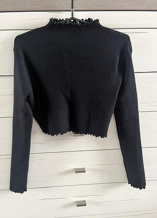 Кофта лонгслів під шию укорочена чорна в рубчик shein