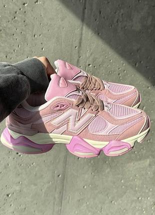 Жіночі кросівки new balance 9060 pink