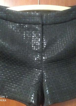 Шорти класні.