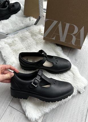 Кожаные туфли в стиле мэри джейн кожаные лоферы clarks